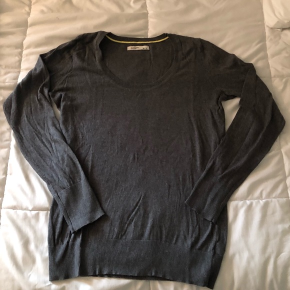 Old Navy women’s sweater - Picture 2 of 4